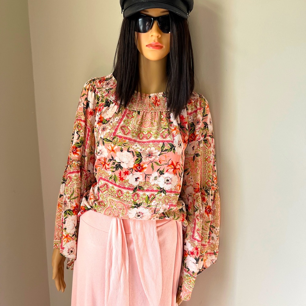 Ladies maxi skirt and top size XL.